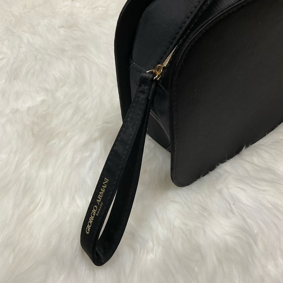 Giorgio Armani Elegant Black Women's Bag - Picture 2 of 9